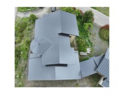 岩手県金ヶ崎町　H様邸　屋根葺き替え工事　車庫ポリカーボネート修繕工事　雨どい工事　渡り廊下修繕工事